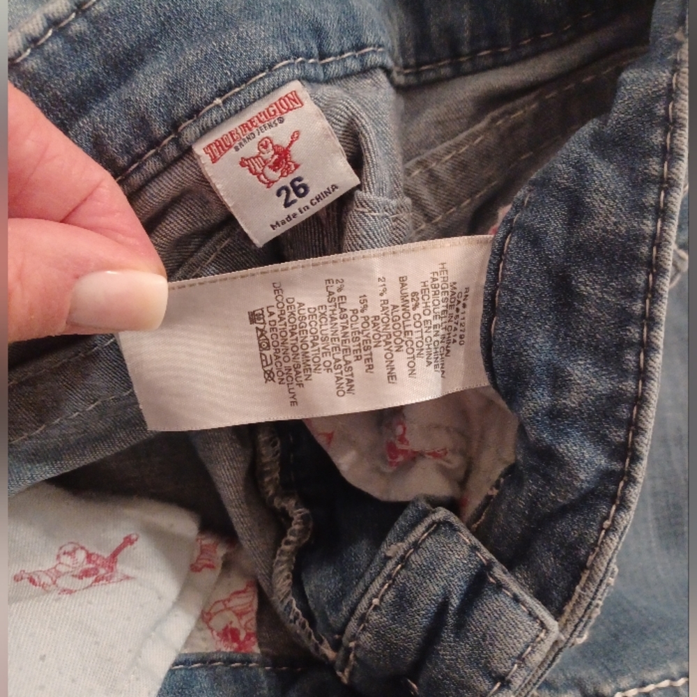 True Religion low rise thick stitch budah section capris distressed sz 26 - Picture 7 of 7